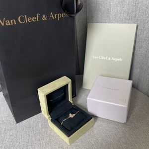 Van Cleef and Arpels Sweet Alhambra Butterfly Bracelet Yellow Gold MOP 🦋